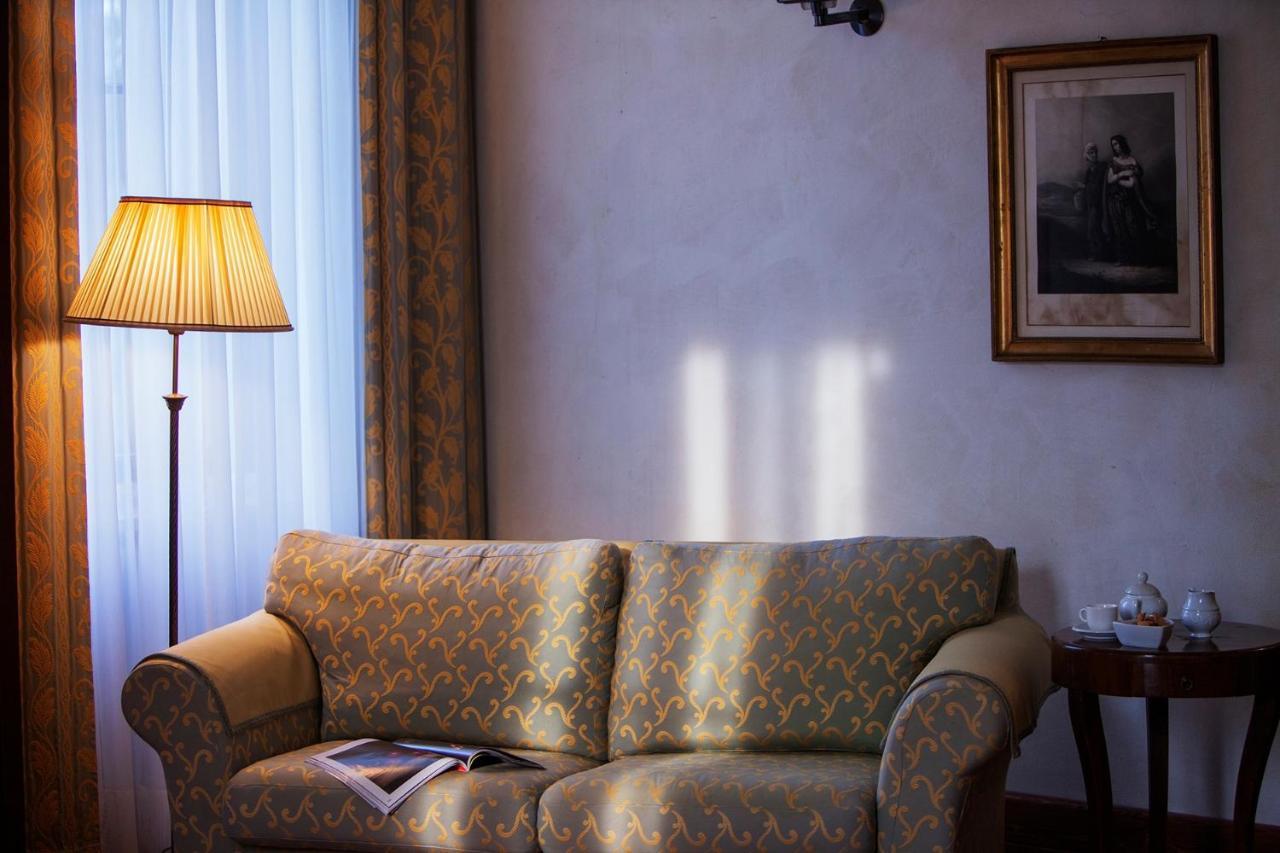 Hotel Villa Giona San Pietro In Cariano Esterno foto